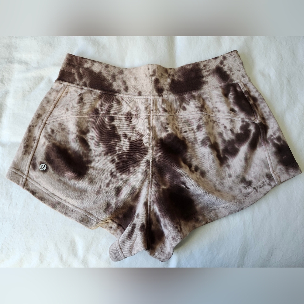 Lululemon Inner Glow Shorts - Picture 2 of 3